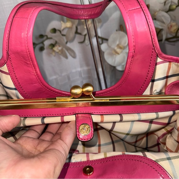 Coach Kisslock Ergo 2008-EUC- 12520 - Picture 7 of 8